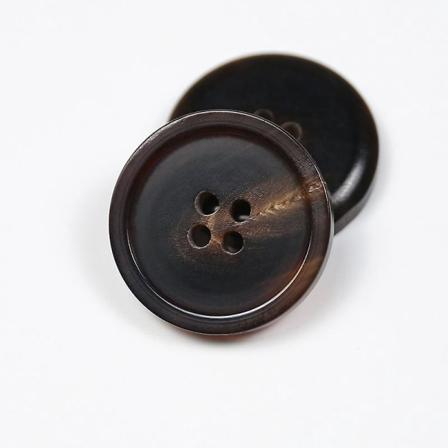 Sæt med modehorn til syning - 10 stk (kaffe, 25 mm) - Ideel til mænd og kvinders sweatere, uniformer, skjorter, blazere, frakker