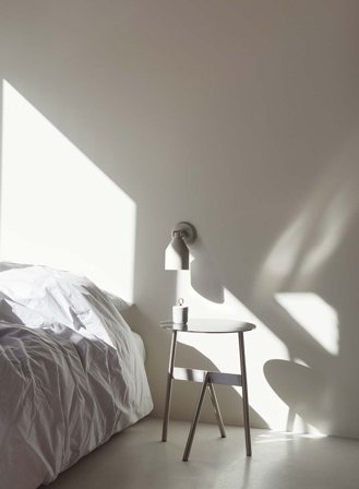 Klip vegglampe - varmgrå