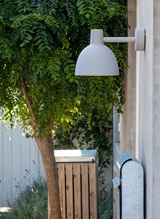 Toldbod 220 utelampe vegg - aluminium