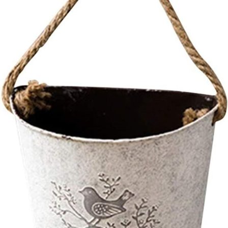 Metallista riippuva kukkaruukku sisäseinän koristeluun