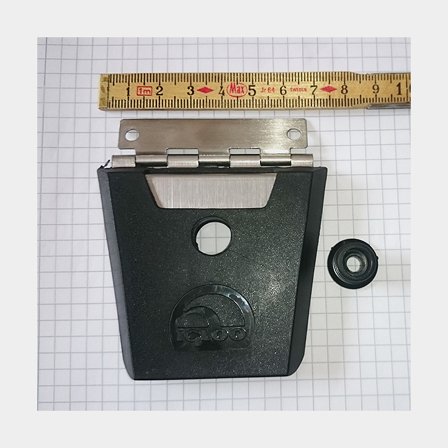 Latch fitting for passive cool box Igloo