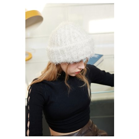 Uldblanding hue - hvid, Ensfarvet uldblanding hue til kvinder, wit