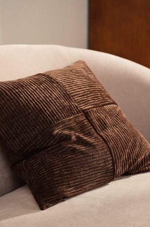 Jotex - Putetrekk 50x50 Cm mørkbrun - OPRAH - Kjøp Pynteputer & trekk hos Jotex