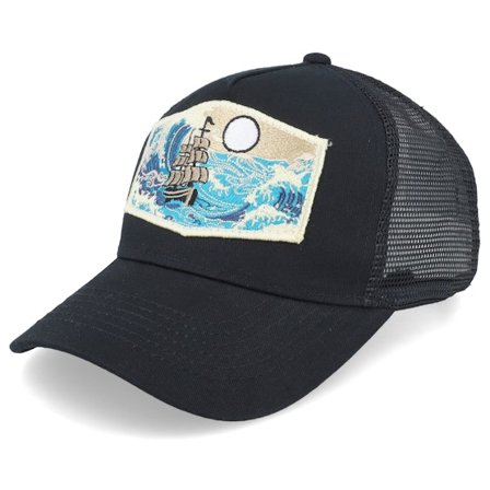 Wild Spirit - Svart trucker Caps - Kids Big Boat & Waves Patch Black A-frame Trucker @ Hatstore