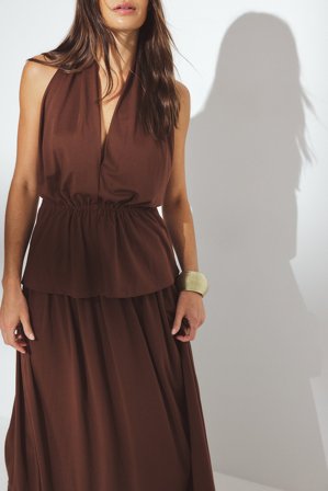 NA-KD Halterneck Pleated Top - Toppe med åben ryg - Brun - XS