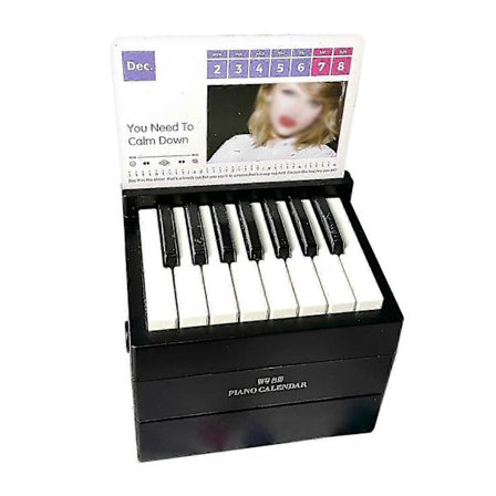 Swift Piano Kalender 2025 med Notblad Söt Samlarobjekt Swift Mini Piano Leksak Fan Kollektion för Barn Tonåringar Vuxna