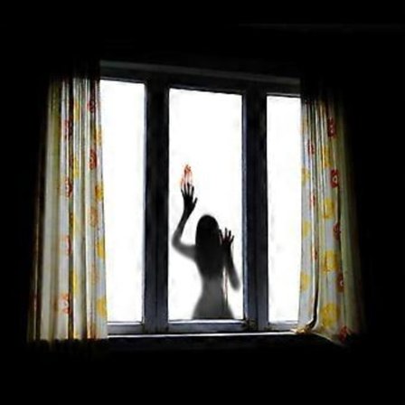 Halloween Væg 37,9 x 16,9 Klistermærke Grusom Halloween Kvindelig Spøgelse Vægdekoration Aftagelig Glas Vindue Vægklistermærker Dekoration til Festlig