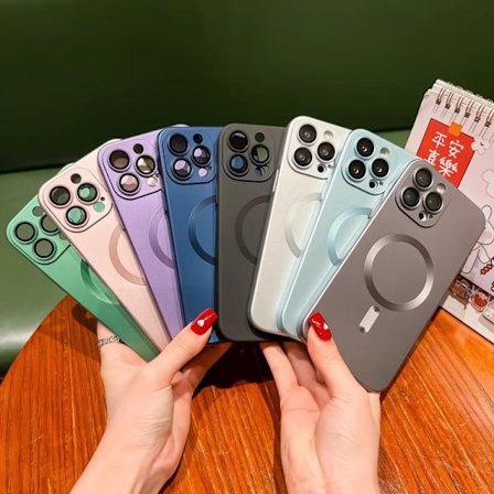 Magnetiskt Telefonskal Kompatibelt med iPhone – Matt Metallfinish Skyddande Skal *iPhone 15 Pro Max* grön