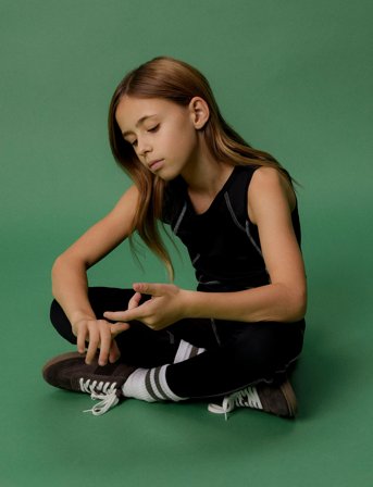 name it Nkflenette Slim Sl Sh Top - Black - 122-128