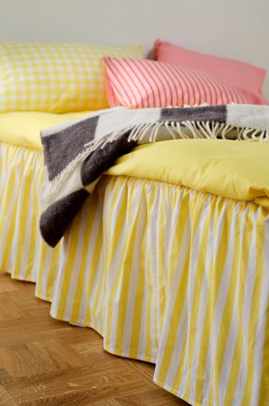 Jotex - Volangsengekappe Lys gul/hvit - KAYO - Kjøp Sengekapper hos Jotex