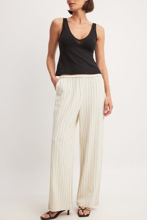 NA-KD Pantalon en lin mélangé à taille mi-haute élastique - Pantalons en lin - Beige/Rayé - EU 34