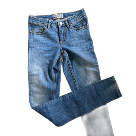 Jeans från Acne strl 24/32 i fint skick