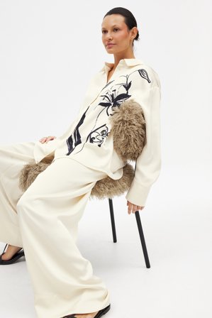 NA-KD Elastic Waist Mid Rise Satin Pants - Nytårsbukser - Beige - EU 40