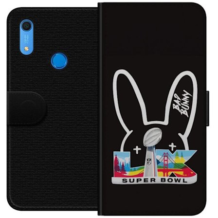 Kompatibelt Lommeboketui til Huawei Y6s (2019) Bad Bunny portrett med åpen skjorte, tatoveringer og krøllete hår i stilfull motefotografering