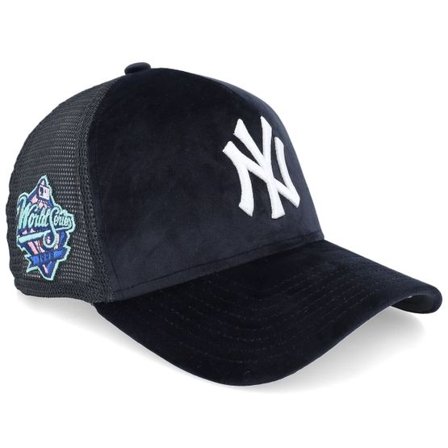 New Era - MLB Svart trucker Keps - Hatstore Exclusive x New York Yankees Velvet Patch 9FORTY Black A-frame Trucker @ Hatstore