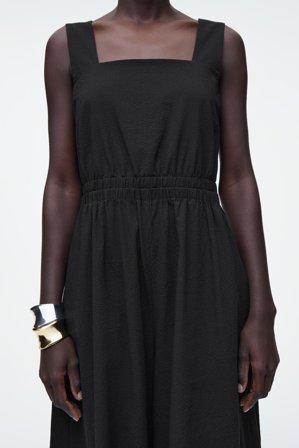 COS Femme Combinaison Large Dos Ajouré En Crêpe in Noir