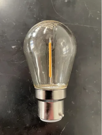 Seriaflex LED-lyspære B22 2700K