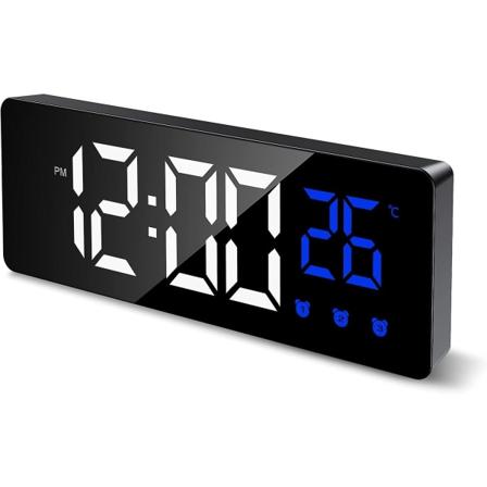 Digital vekkerklokke, smart vekkerklokke med 3 alarm-innstillinger og snooze-funksjon, nattbordvekkerklokke med LED-skjerm som viser tid og temperatur