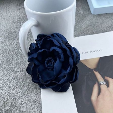 Stor blombrosch Corsage NAVY