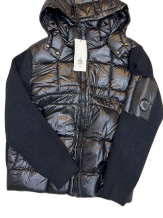 Svart dunjacka från C.P. Company