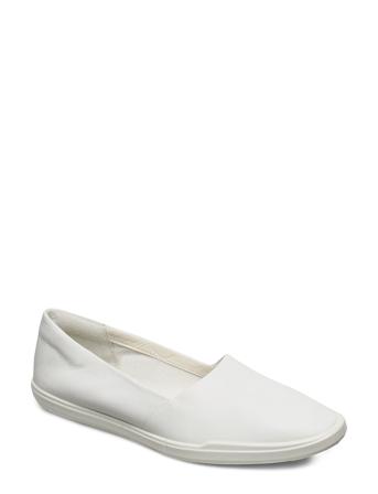 Simpil W White ECCO