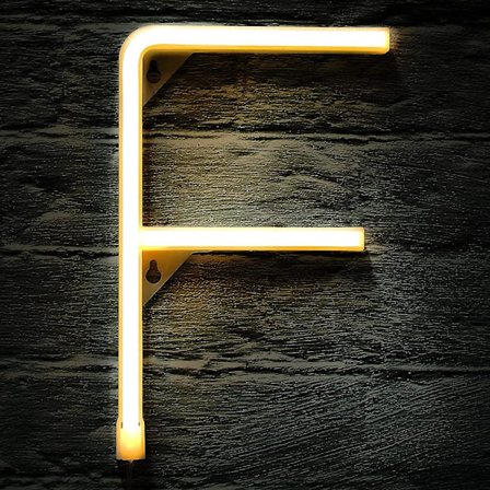 Led Neon -kattovalaisin aakkosellinen symboli Neon -valo langattomalla kaukosäätimellä