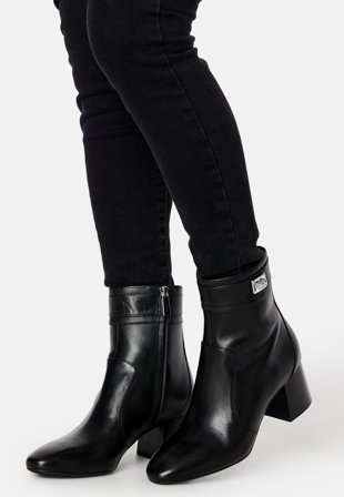 Michael Michael Kors Padma Strap Bootie 001 Black Klær