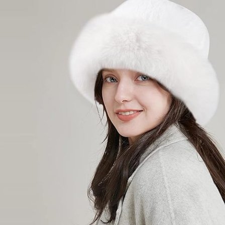 Vintermössa i pälsimitation, fluffig och varm, söt och luddig för kvinnor och män