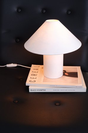 Jotex - LILLI bordlampe Hvit - Kjøp Bordlamper hos Jotex