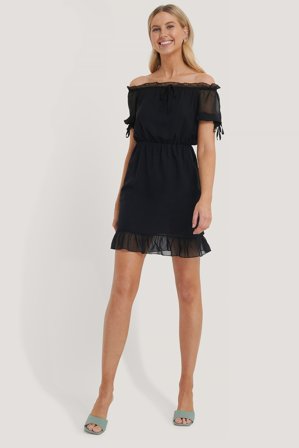 Trendyol - Miniskjole Med Detaljer I Mesh - Off-shoulder kjoler - Svart - EU 34