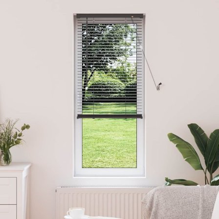 Persienn Justerbar Silvergrå 150 x 50 cm PVC