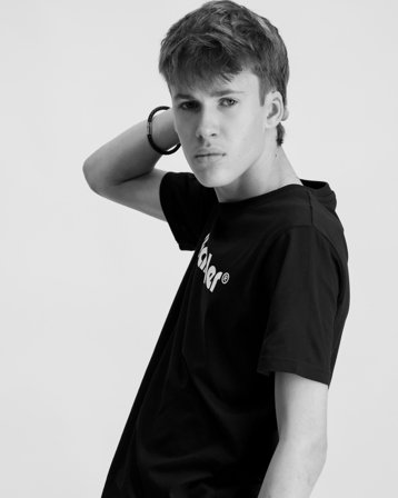 Wrangler Tubular Logo Tee Svart T-shirts Kille - Kids Brand Store