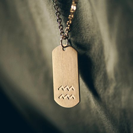 Colar Signo do Zodíaco em Aço Dourado Aquário para homens - Colares em aço