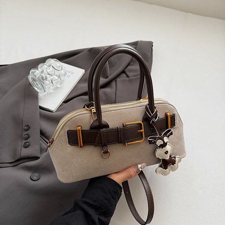 Håndveske i retrostil for pendling, ny sommer 2025, trendy og moteriktig underarmsveske, enkel skulderveske med stor kapasitet.