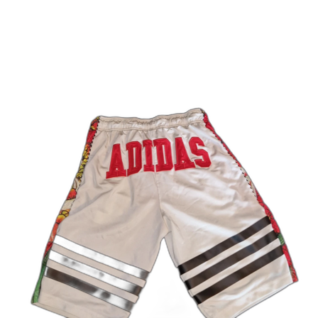 Adidas shorts till salu