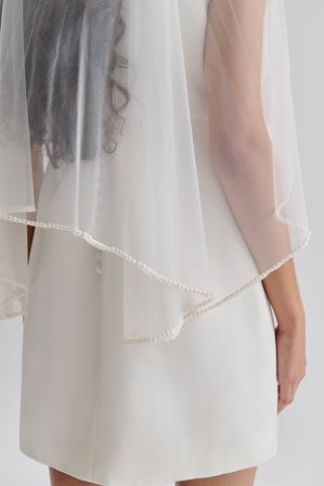 Pearl trimmed fingertip wedding veil