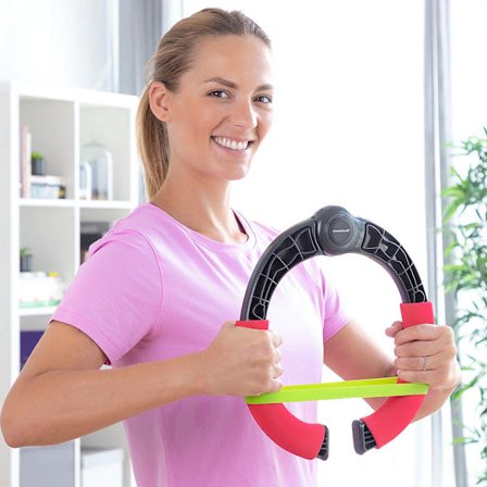 Säädettävä käsivarsitreeni vastuskuminauhoilla kotiharjoitteluun