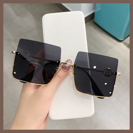 Nya solglasögon i metall med stor båge för kvinnor, fyrkantiga retro solglasögon