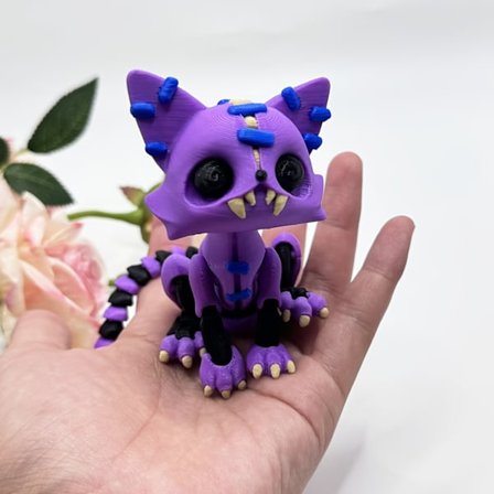 Langhalet katt - Unik fargekombinasjon, perfekt som vakker skrivebordsdekorasjon