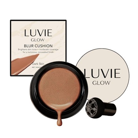 Svampformet CC Cushion Foundation, lysner hudtonen, medium dækning, fugtgivende og dækkende.