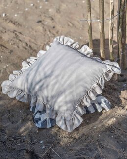 Pudebetræk Vide ensfarvet med flæse 1-pak Sand