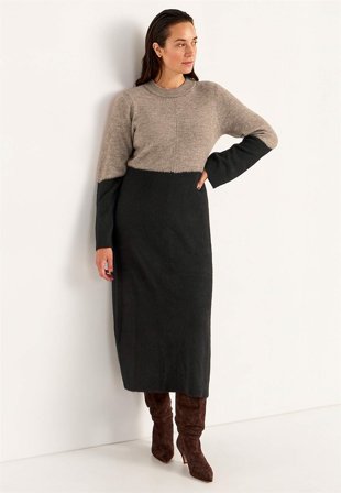 Cellbes of Sweden - Lång stickad klänning - beige / svart - för damer - 50/52