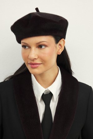 Handpicked x NA-KD Faux Fur Beret - Hatte og kasketter - Burgundy - X-Small/Small