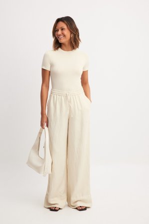 NA-KD Vida byxor i viskos med mellanhög midja - Linnebyxor - Beige - EU 36