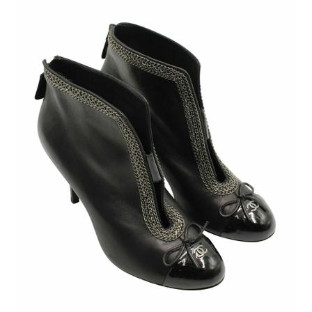 Chanel Vintage pre-owned Ankle Støvler with Gunmetal Chain detail Sort, Dame, Størrelse: 38 EU