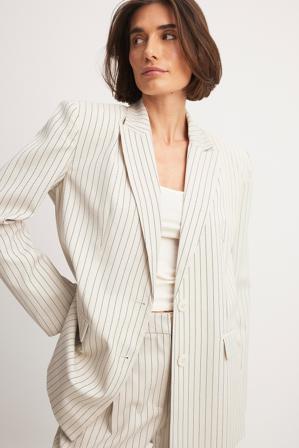 Ivona Zupet x NA-KD Kritstrecksrandig blazer - Kostymer - Stripe - EU 34