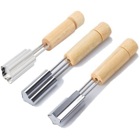 Sæt med 3 kageudstikkere i rustfrit stål med træhåndtag - Blomst, hjerte, stjerne mønster