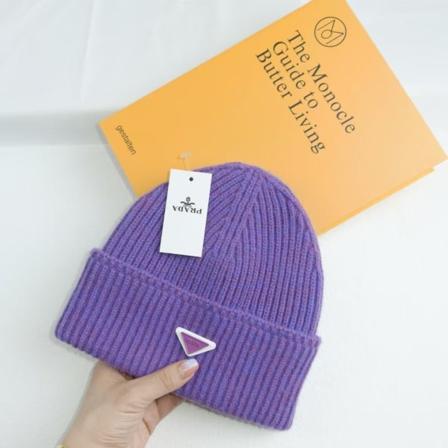 Varm vinterstrikke lue Høst- og vinterlue Omvendt trekant Motemerke Uformelt ørebeskyttelse Unisex Purple M