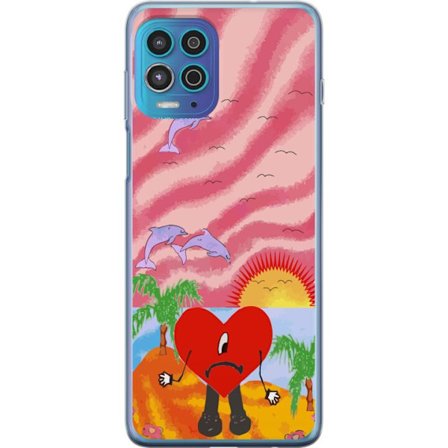 Kompatibelt Mobildeksel til Motorola Moto G100 Bad Bunny i en fargerik quiltet jakke med hjertemønster og solbriller i moderne gatestil