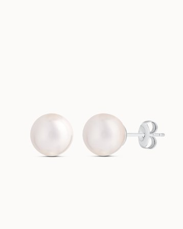 Akoya pärlörhängen i 18K vitguld